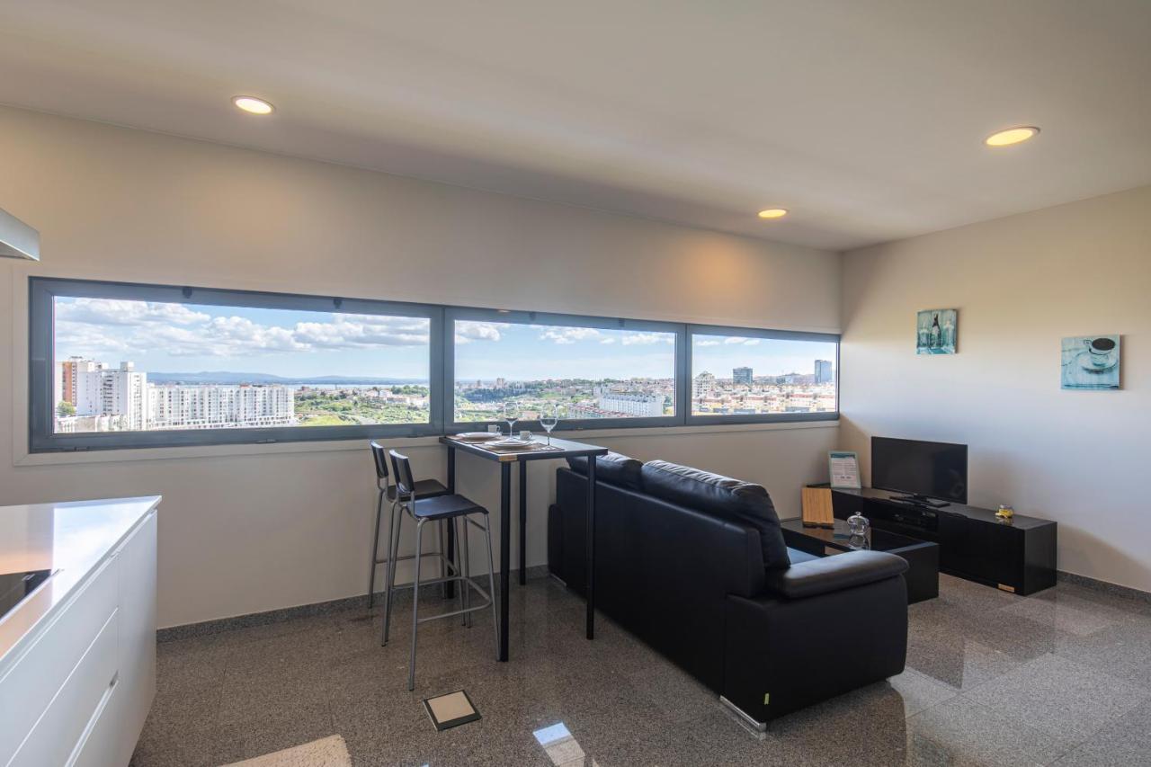 Lovelystay - Trendy 1Bdr Apartment W/ River View Lisbon Exterior photo